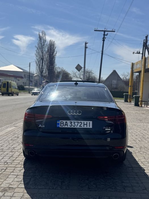Продам Audi a4b9 2017