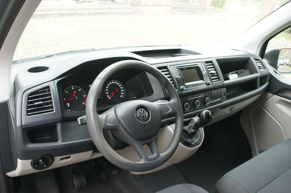 VW Transporter T6 2.0 TDI 102KM Mały przebieg