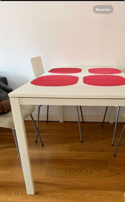 Mesa e 4 cadeiras ikea