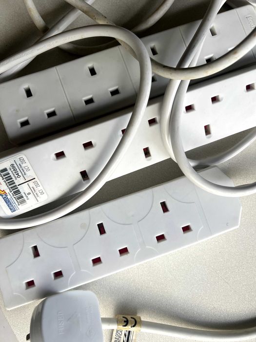Extensão com várias entradas - Serve para UK