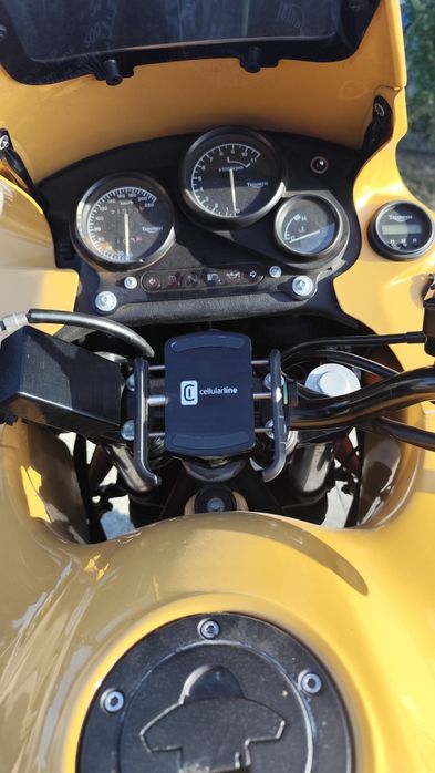 Triumph Tiger 900
