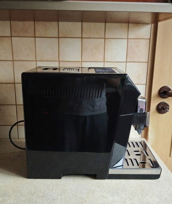 Ekspres do kawy Delonghi  46.860B + dowód zakupu Amazon