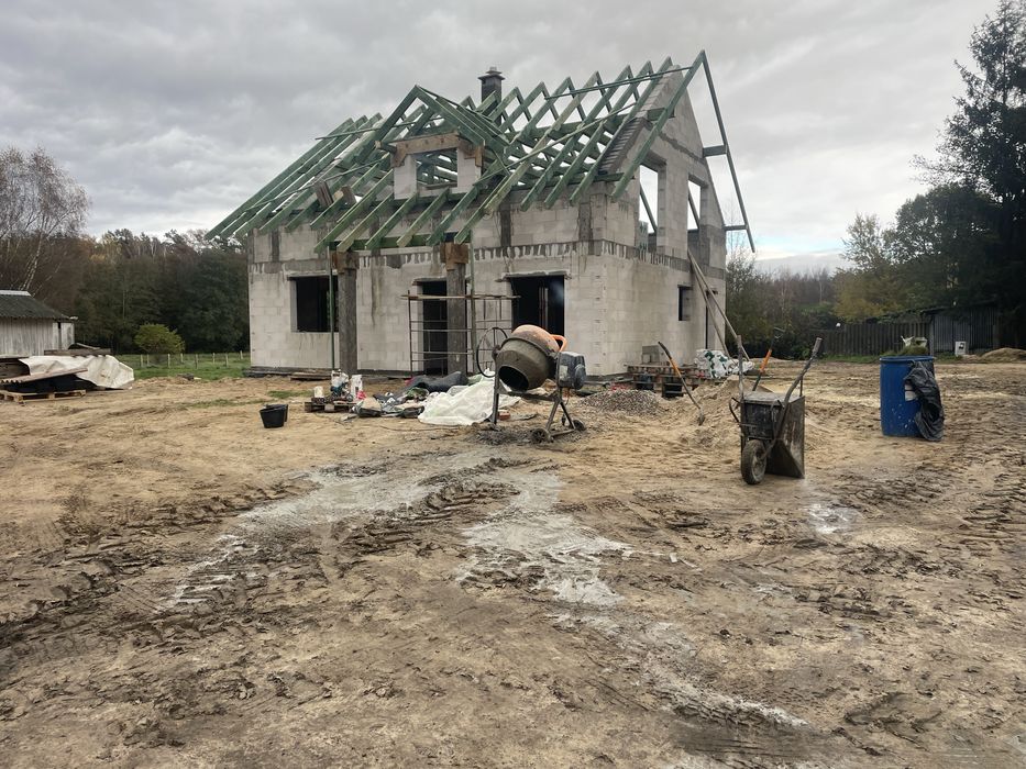 Stany surowe.  Firma budowlana