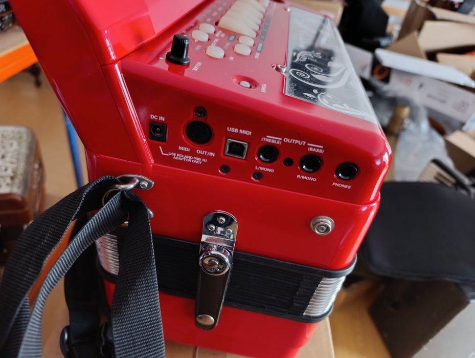 Concertina eletrónica Roland