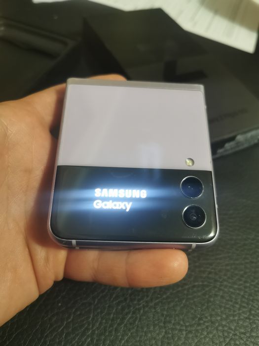 Samsung galaxy Z flip 3 uszkodzony