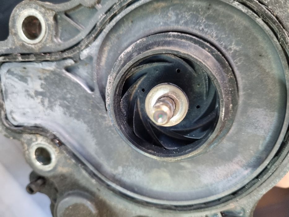 Pompa wody elektryczna Oryginalna Toyota Aisin Prius 3 demontaż