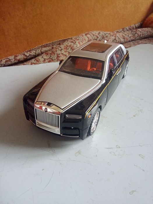 Модель Роллс-Ройс а.