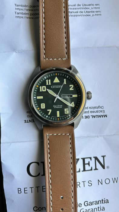 Relógio CITIZEN Eco Drive em titânio. Excelente.