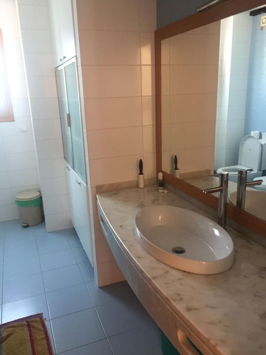 Alugo quarto para casal ou 2 pessoas