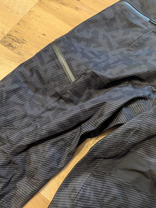 Spodnie męskie techniczne Adidas Terrex Techrock dry rain pants 32 L