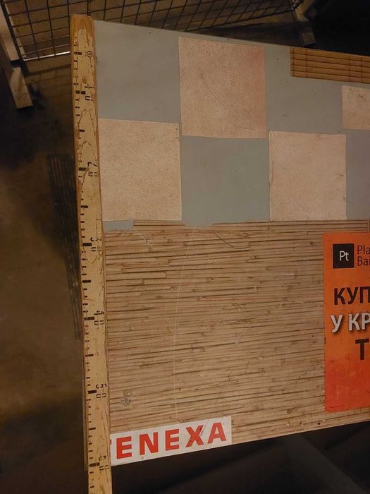Стіл із шухлядою на замку, міцне ДСП, б/в, сірий