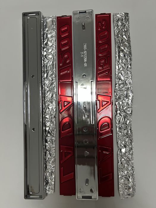 Задня червона емблема шильдик ВАЗ 2101 2102 2103 2106 Жигули СССР 1977