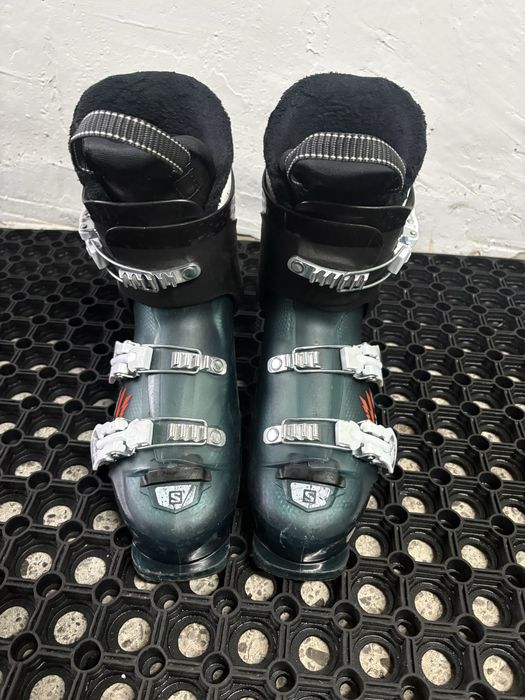 Buty narciarskie Salomon T3 - 24.0 / 24.5  EUR 38