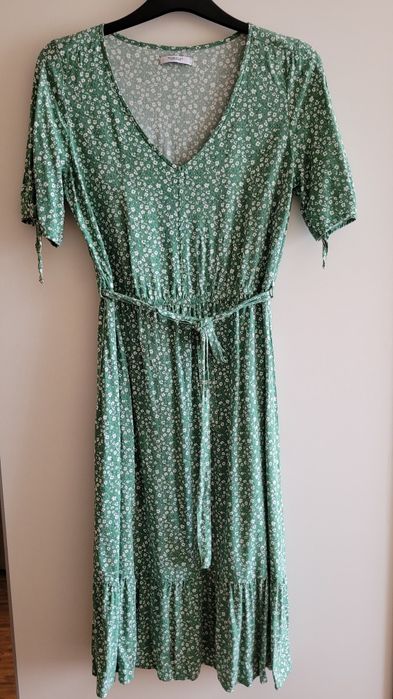 Sukienka letnia, zwiewna, przyjemna