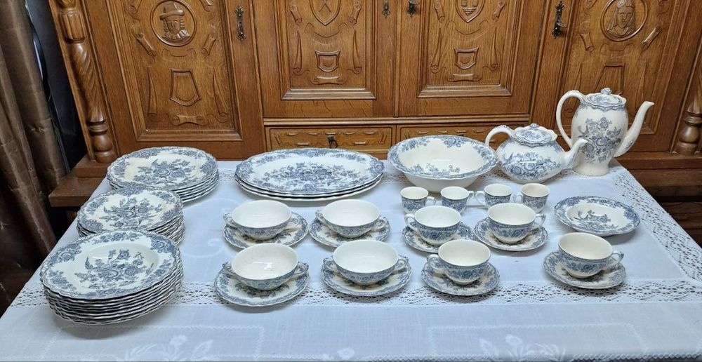 РОЗПРОДАЖ. Англійський сервіз Bristol .КРАКЕЛЮР