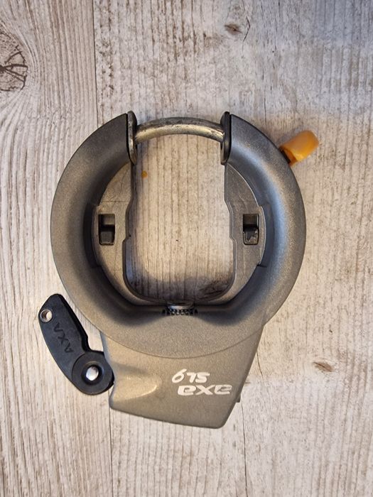 Zamknięcie rowerowe typu podkowa AXA SL9