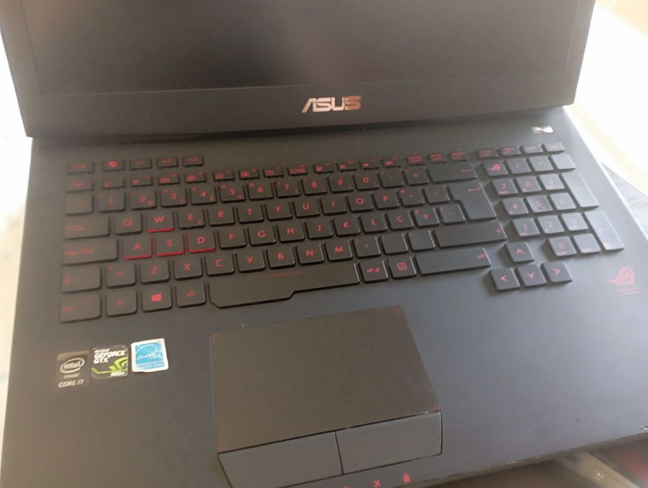 Portátil ASUS ROG