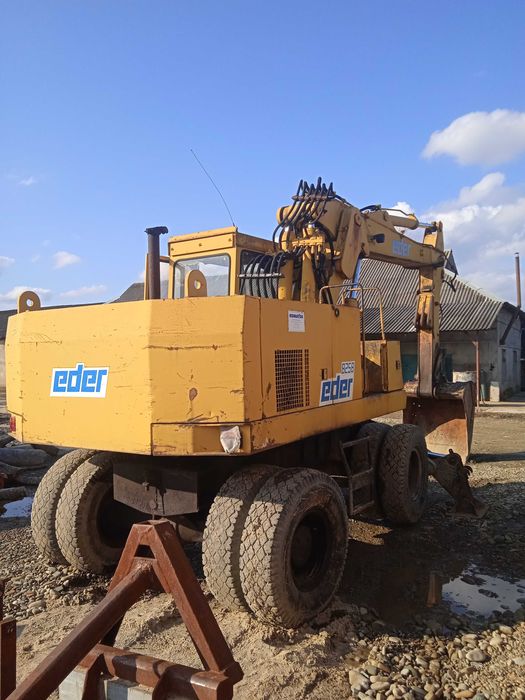 Катерпілер 214 в