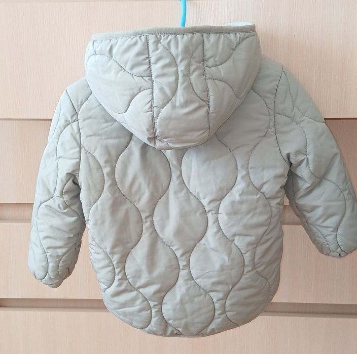 Стьобана курточка на дівчинку