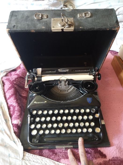 Печатная машинка раритет,в отличном состоянии