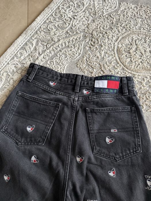 Дві пари джинс, Tommy Hilfiger, Levis жіночі