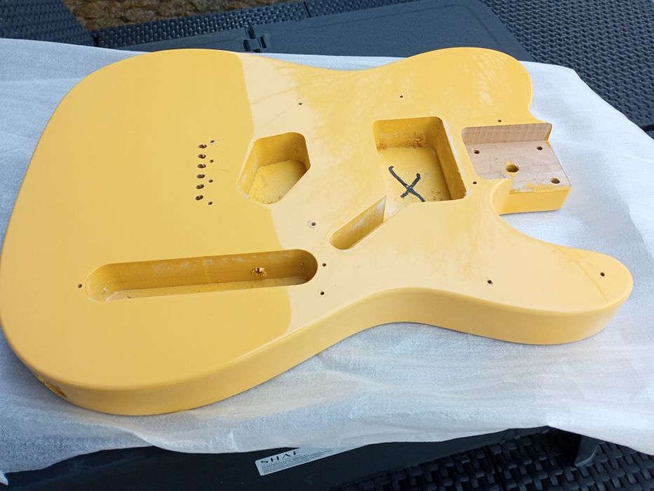Corpo de guitarra elétrica Telecaster creme