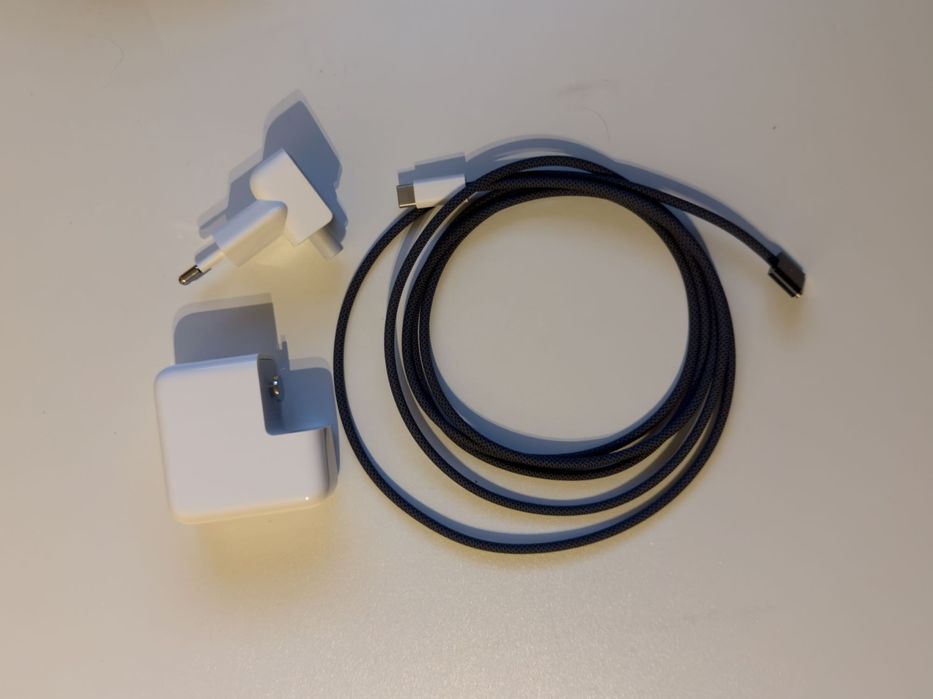 MacBook Air M2 | 16GB RAM | 512GB SSD | Midnight | Bateria 95% | Igła