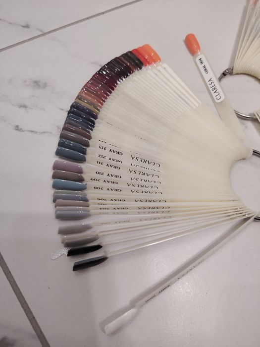 Wzornik Carlesa do paznokci