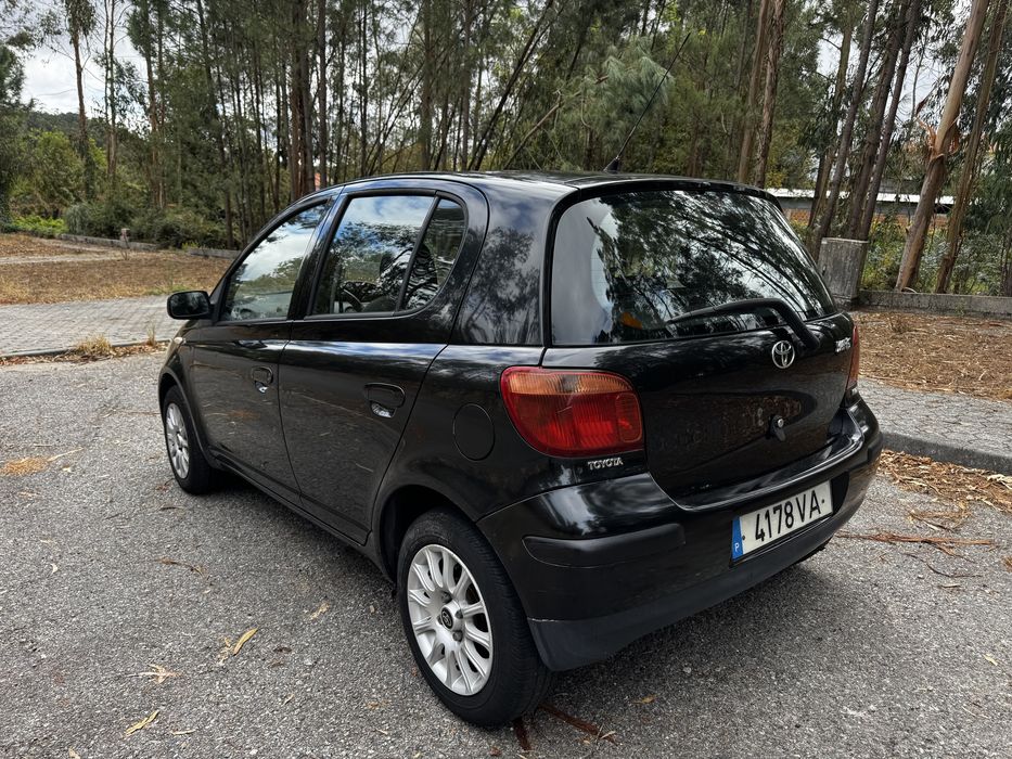 Toyota Yaris 1.0 — photo 4