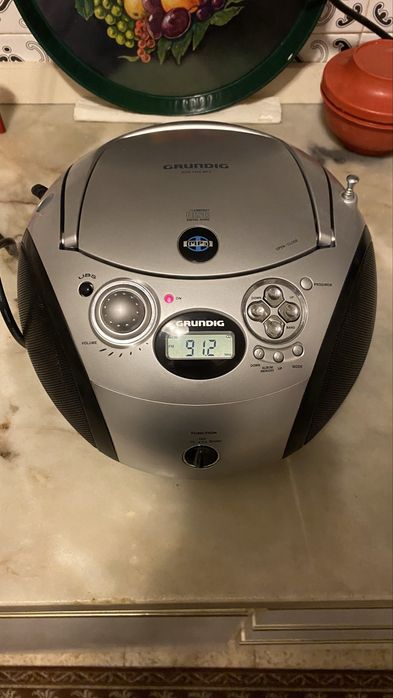 Sistema som portatil com CD + Radio + K7