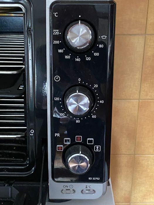 Forno portátil DeLonghi Maxi