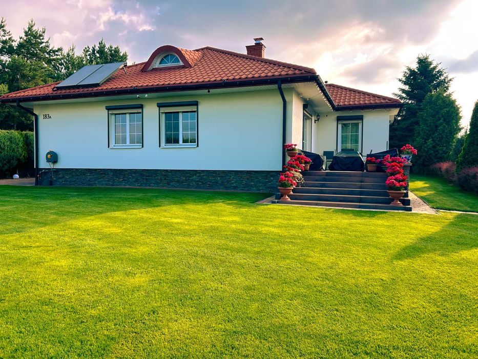 Zamienię dom 145 m², z ogrodem, kanalizacją, światłowodem, sauną i szybkim dojazdem na mieszkanie w Warszawie lub okolicach