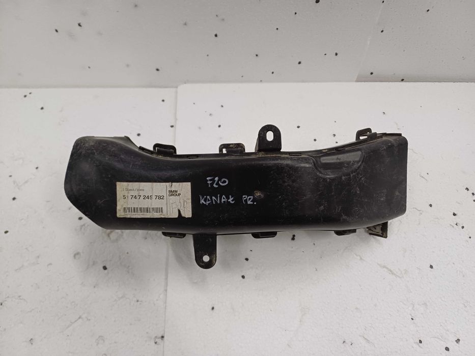 kierownica powietrza prawa bmw 1 f20 f21 model 74724.5782