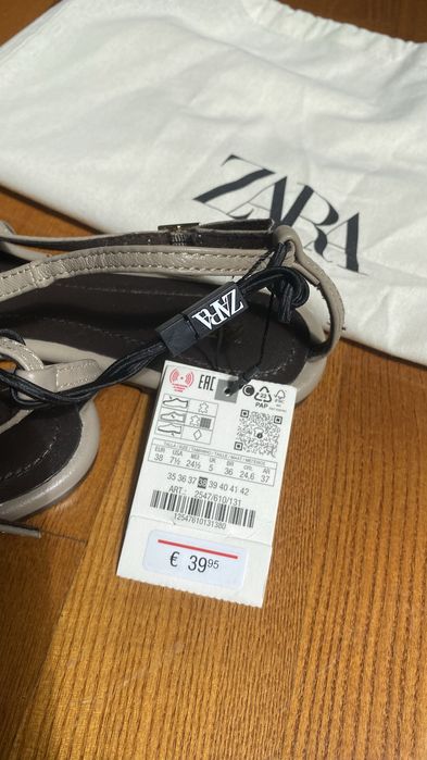 Слінгбекі Zara. Шкіра