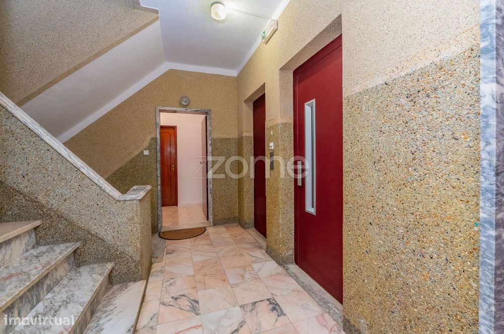 Apartamento T3 na Torre da Marinha, Seixal