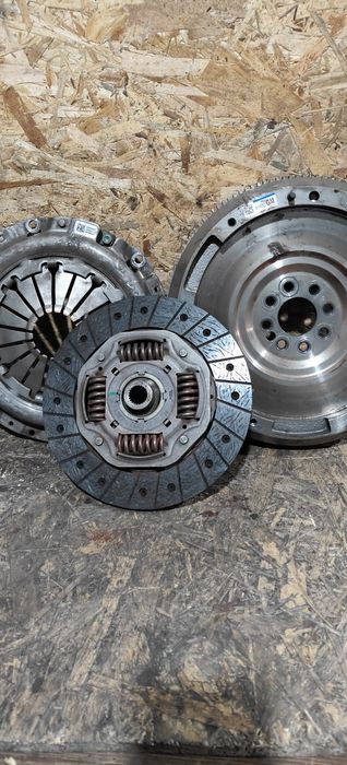 Демпферні б/у маховики з Європи на будь яке авто/одномассові та двухма