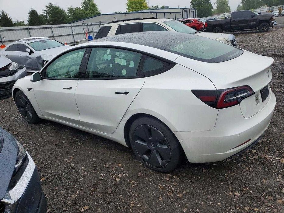 Tesla Model 3 2021