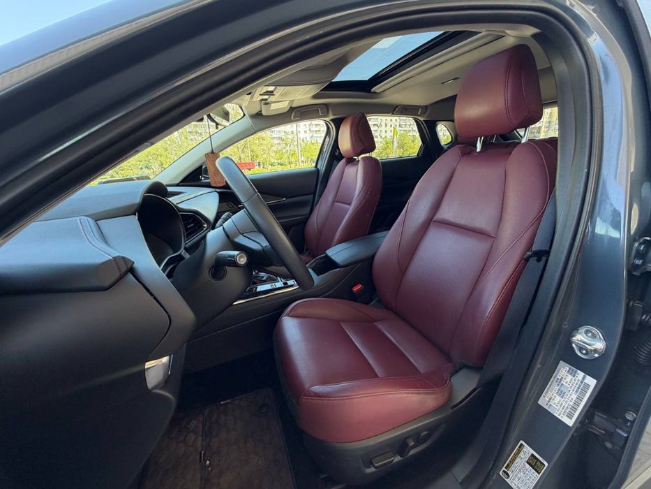 Mazda cx30 carbon edition 24 год