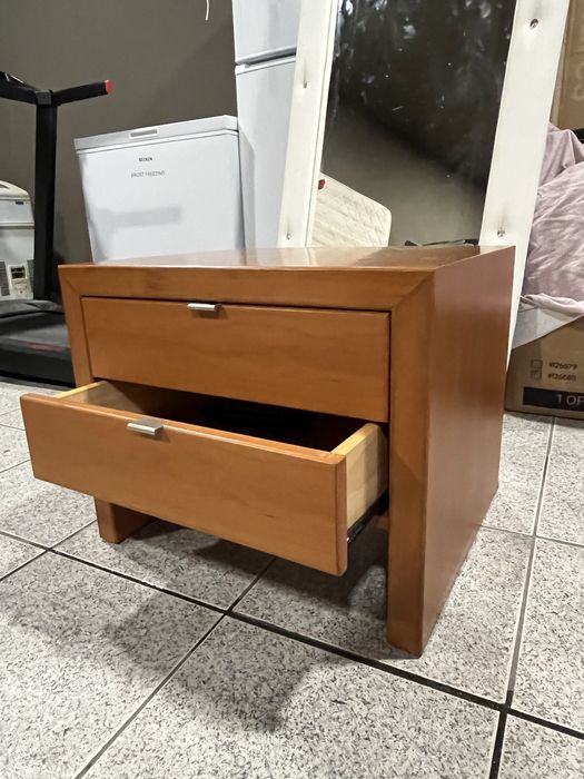 Mesinha de cabeceira