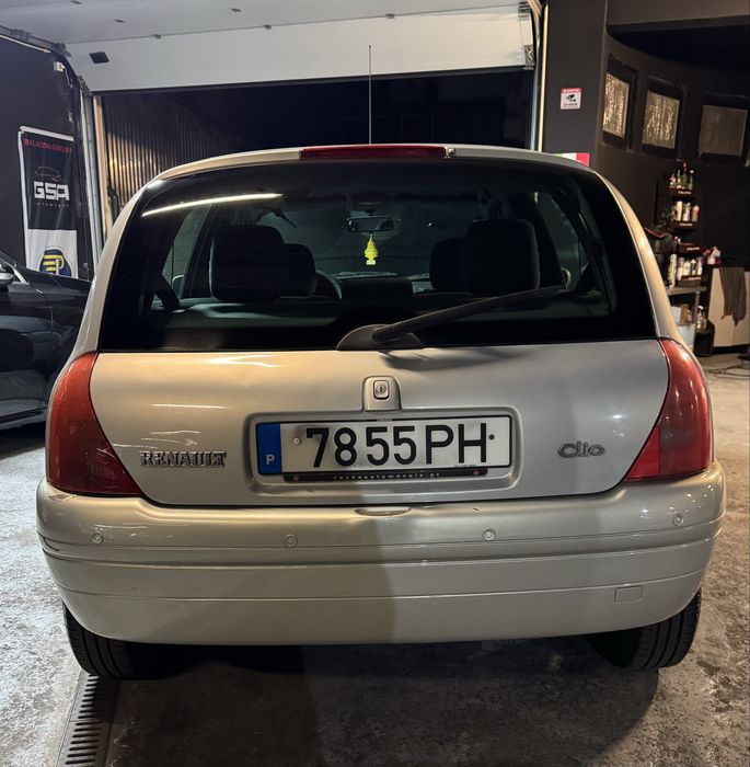 Renault Clio II - 1200 Gasolina foto 2