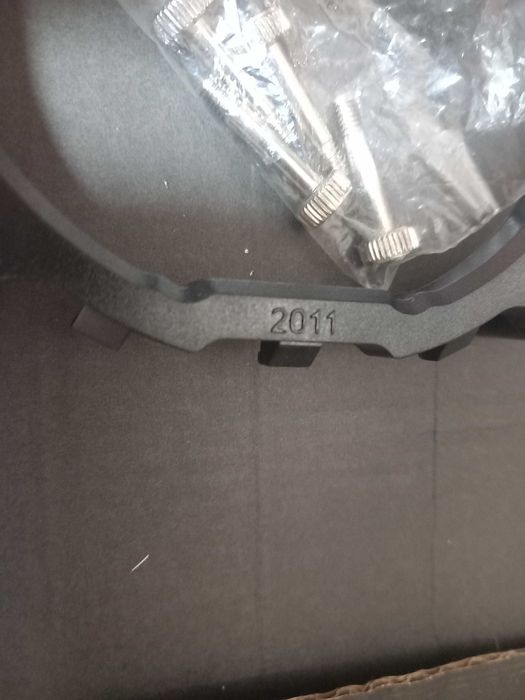 Suporte para CPU  LGA2011 de Fácil Instalação