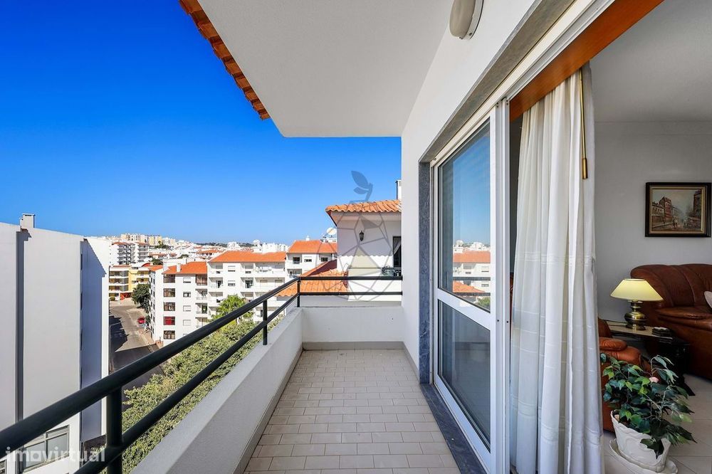 Apartamento espaçoso com 2 quartos excelente localização em Lagos — Lagos (São Sebastião E Santa Maria), Faro