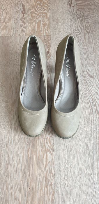 Buty damskie na obcasie
