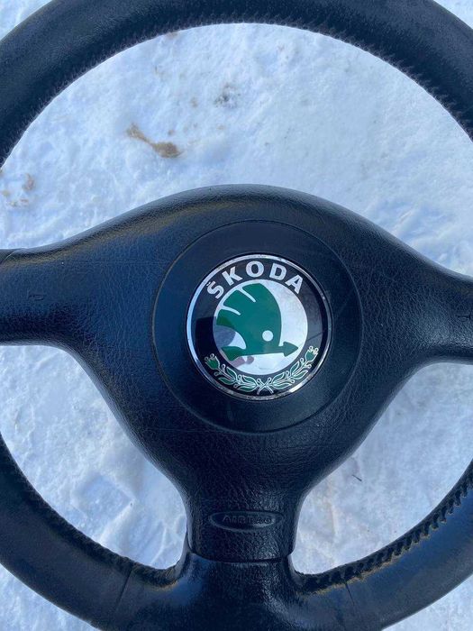 Руль 3-спицевий кермо баранка Skoda Octavia Tour Шкода Тур