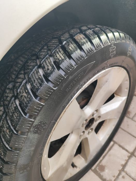 На повному приводі, у справному стані