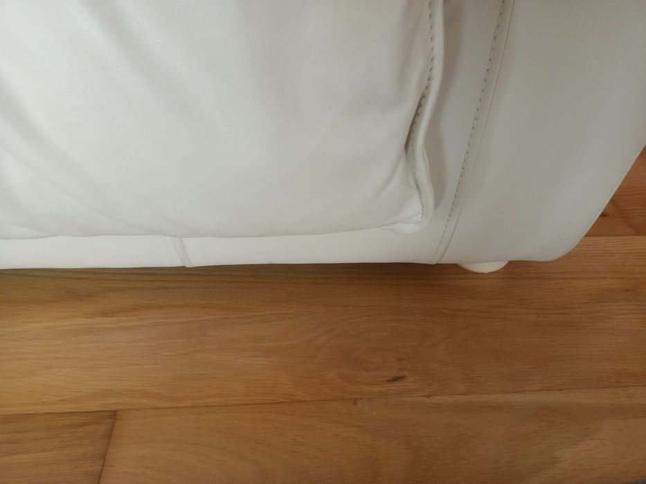 Sofá Grande De Pele Branco/Bege Para Sala ou Escritório