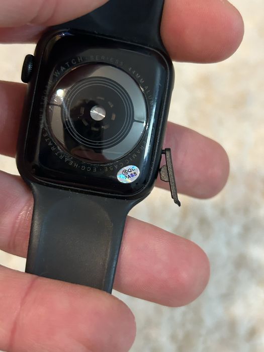 Smartwatch 44mm – sport, puls, ekran dotykowy