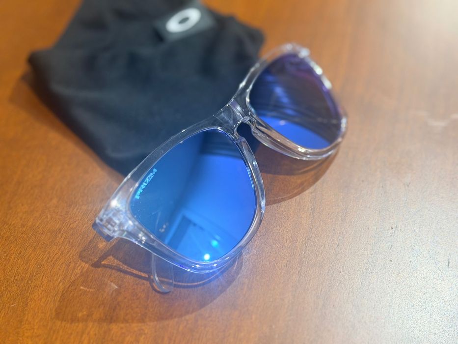 Óculos sol oakley lentes prisma espelhadas