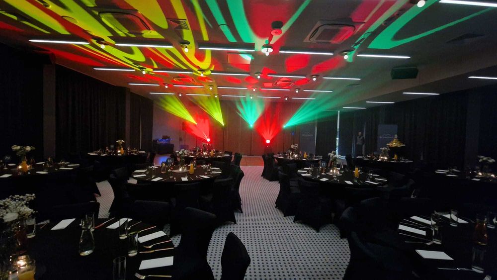 4x Ruchome głowy LIGHT4ME MOVING SPOT 60 światło dioda LED