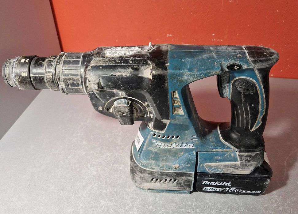 Młotowiertaka Makita DHR243+ AKU 6AH